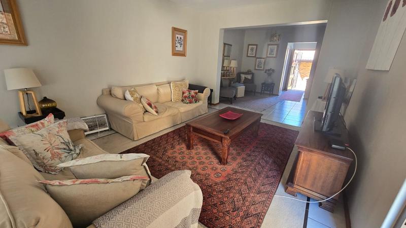 3 Bedroom Property for Sale in Die Wingerd Western Cape